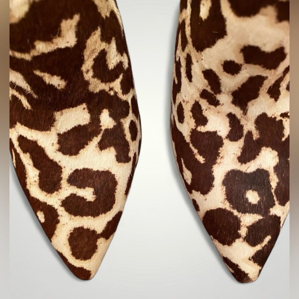 NEW CHARLES DAVID Snow Leopard Calf Hair Pointed Toe Ankle Bootie Size 6.5 NWOB - Picture 6 of 14